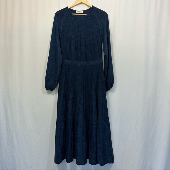 THE FOLD London Lumia Knitted Long Sleeve Pleated Midi Dress in Metallic Blue - Picture 4 of 16